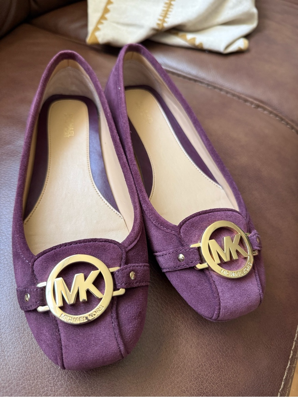 These are Michael Kors Fulton Moc suede flats - Picture 2 of 8